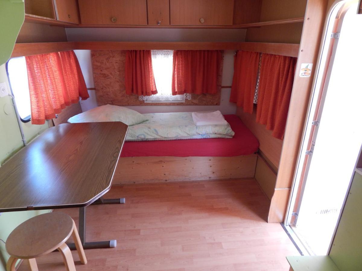 Hostel Le Chandelier Saint-Ursanne Luaran gambar